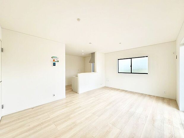 【リビング】木の温もりがやさしいフローリングは安らぎをもたらす住空間