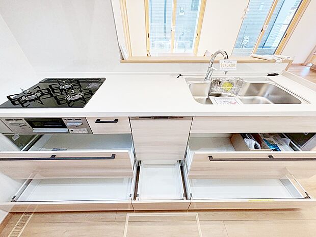 【その他設備(スライド収納)】使いやすさを優先したスライド式収納タイプ！