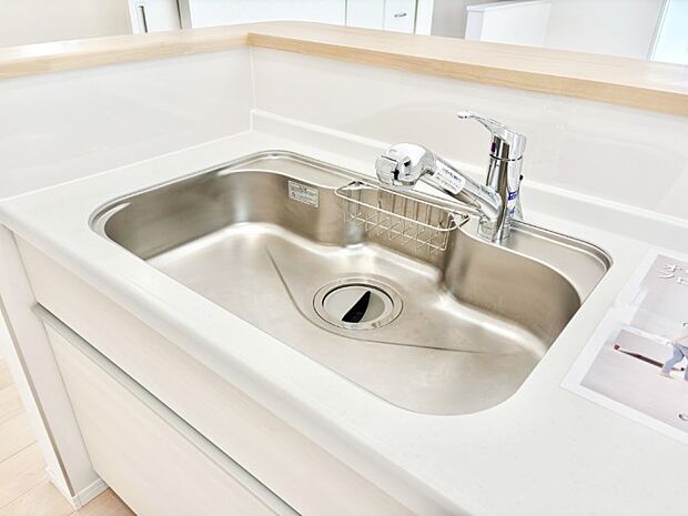 【浄水器】いつでも清潔なおいしいお水を。一つの水栓で水道水と浄水を使い分け。