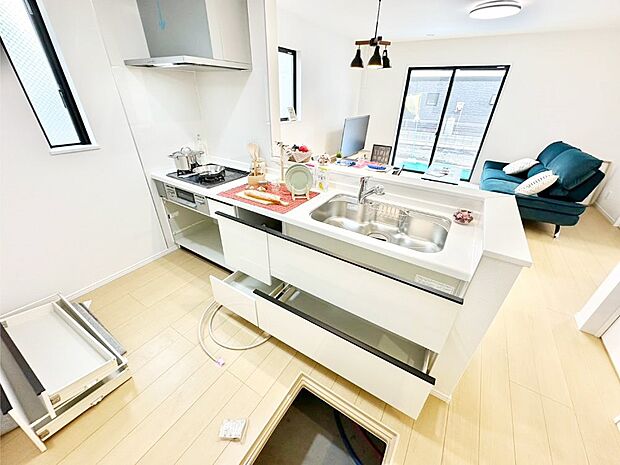 【その他設備(スライド収納)】使いやすさを優先したスライド式収納タイプ!