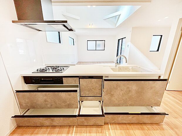 【その他設備(スライド収納)】使いやすさを優先したスライド式収納タイプ！