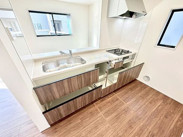 【その他設備(スライド収納)】使いやすさを優先したスライド式収納タイプ！