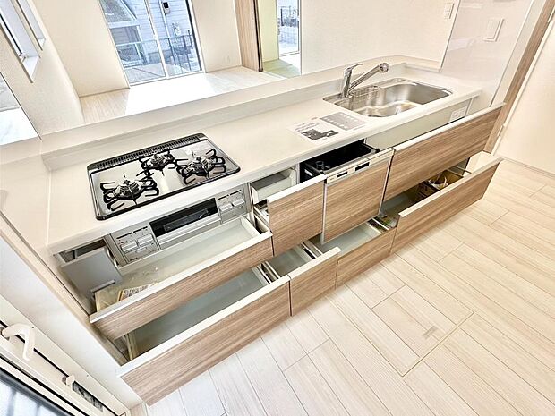 【その他設備(スライド収納)】使いやすさを優先したスライド式収納タイプ！