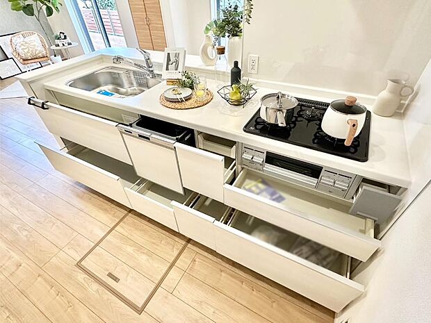 【その他設備(スライド収納)】使いやすさを優先したスライド式収納タイプ！