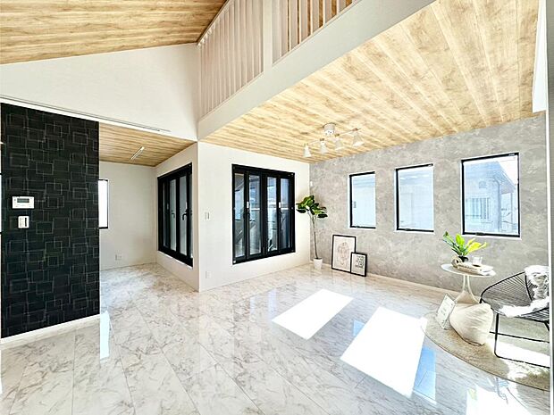 【ダイニング】家族が自然と集まる憩いのスペースになりそう　