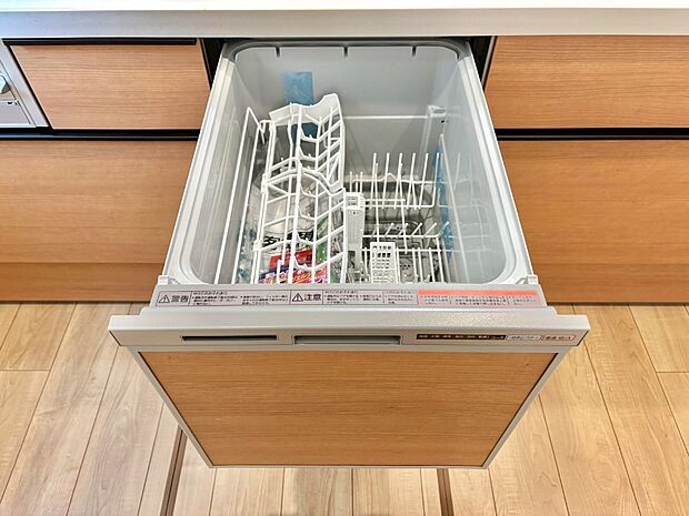 【その他設備(食洗機)】面倒なお片づけは食洗機にお任せ!家事の負担が減って、時間にも気持ちにもゆとりができます。