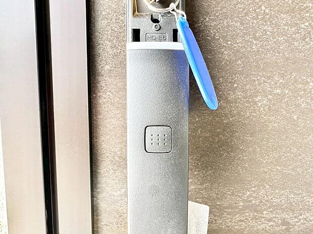 【玄関】ラクラク開錠!スマートコントロールキー。