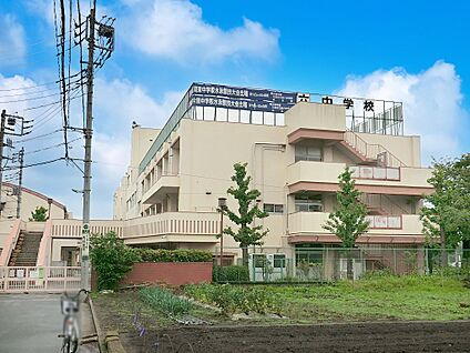 三鷹市立第六中学校 1280m(16分)