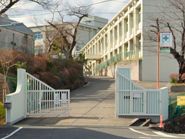 所沢市立山口中学校(約2,000m・徒歩25分)
