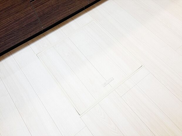 【床下収納】床下収納付き！日用品・非常用品の収納にも大活躍。