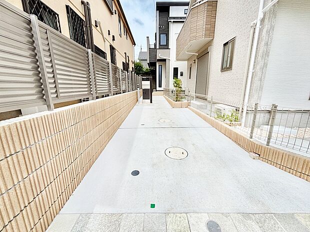 【駐車場】カーライフもおまかせ!カースペース付きです。