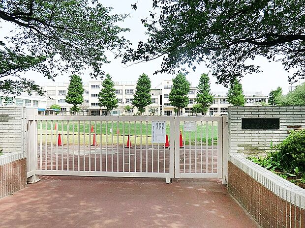 中野区立武蔵台小学校（約274m・徒歩4分）