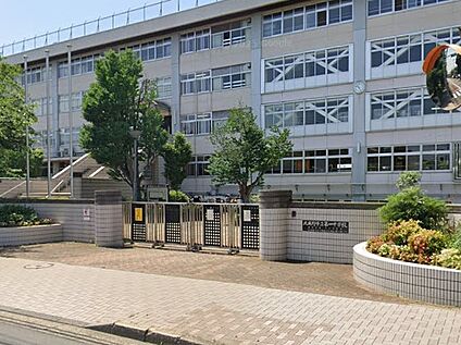 武蔵野市立第四中学校 600m(8分)