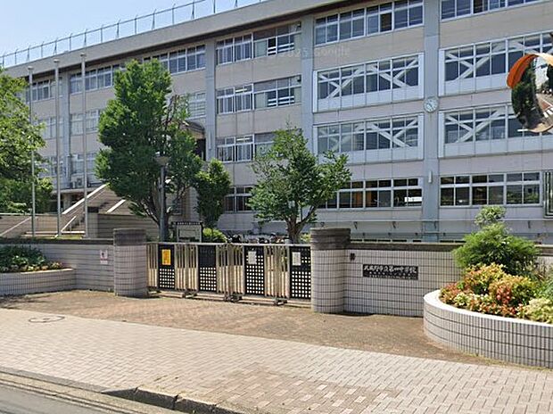 武蔵野市立第四中学校（約600m・徒歩8分）