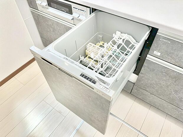 【その他設備(食洗機)】面倒なお片づけは食洗機にお任せ!家事の負担が減って、時間にも気持ちにもゆとりができます。