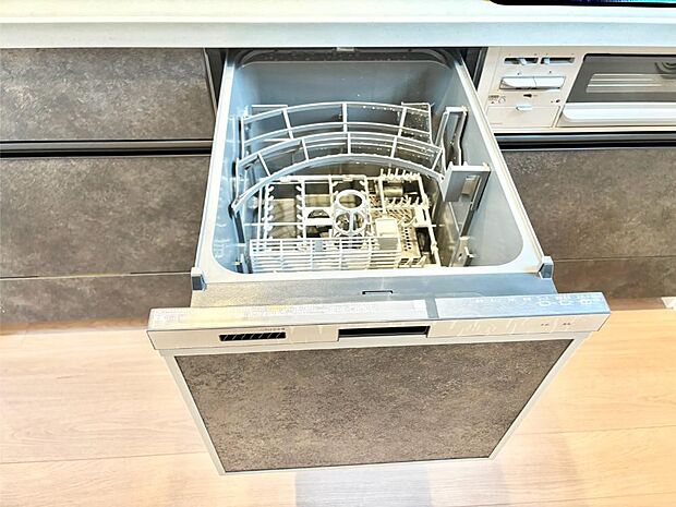 【その他設備(食洗機)】面倒なお片づけは食洗機にお任せ!家事の負担が減って、時間にも気持ちにもゆとりができます。