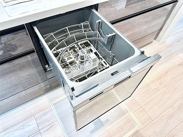 【その他設備(食洗機)】面倒なお片づけは食洗機にお任せ!家事の負担が減って、時間にも気持ちにもゆとりができます。