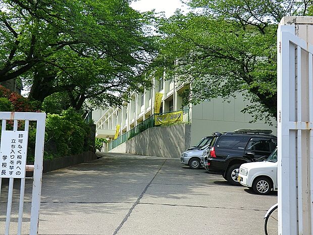 所沢市立山口中学校(約1,100m)