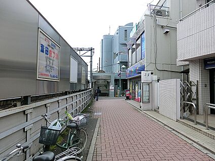 上北沢駅 640m(8分)