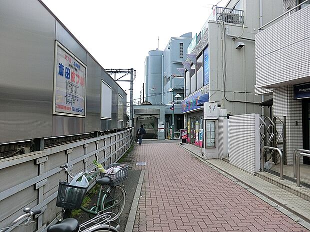 上北沢駅(約640m・徒歩8分)