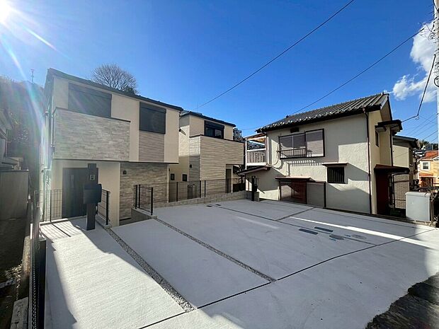 【現地外観】堂々完成！ご内見できます！