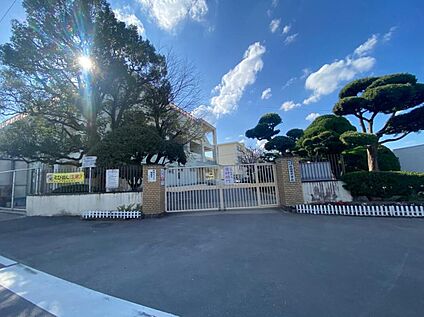 福岡市立西福岡中学校 約1062m(徒歩14分)