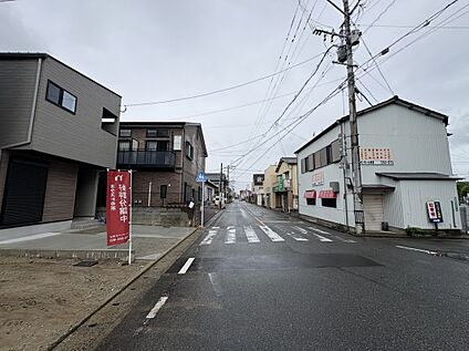 【前面道路含む現地写真】