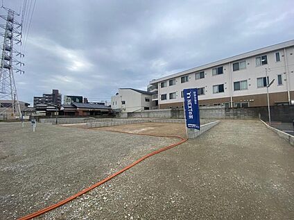 【前面道路含む現地写真】