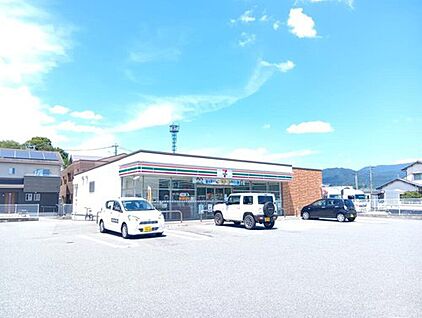 セブンイレブン篠栗和田店 約550m(徒歩7分)
