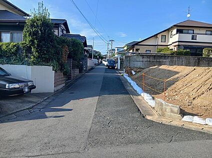 【前面道路含む現地】