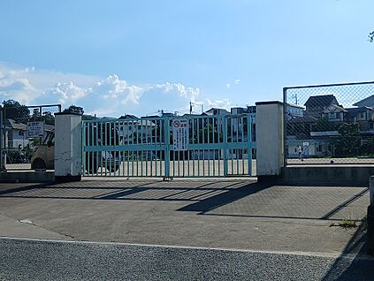福岡市立片江中学校 約720m(徒歩9分)