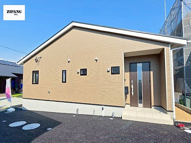 【現地外観写真】現地完成済みですので即日見学可能です♪周辺物件とともにご紹介させていただきますのでお気軽にお問い合わせください!