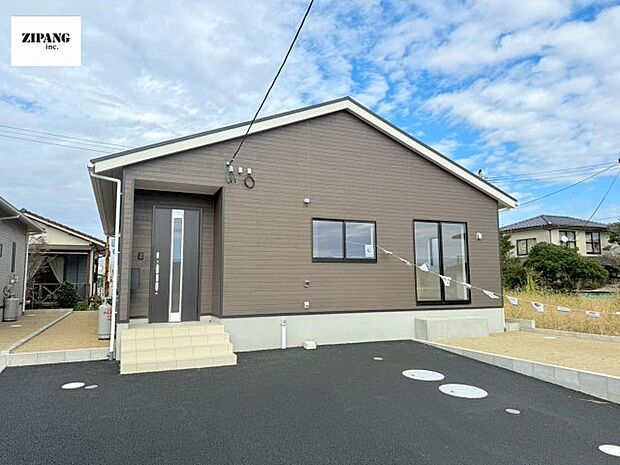 【現地外観写真】現地完成済みですので即日見学可能です♪周辺物件とともにご紹介させていただきますのでお気軽にお問い合わせください!