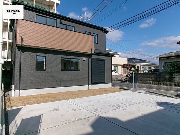 【現地外観写真】現地完成済みですので即日見学可能です♪周辺物件とともにご紹介させていただきますのでお気軽にお問い合わせください！ 