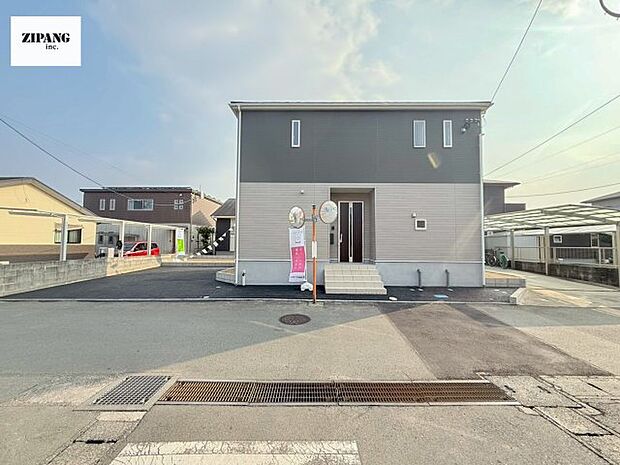 【現地外観写真】現地完成済みですので即日見学可能です♪周辺物件とともにご紹介させていただきますのでお気軽にお問い合わせください!