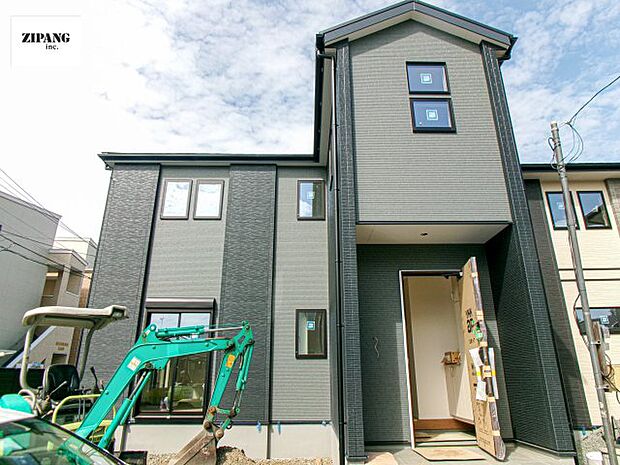 【現地外観写真】ただいま建築中です。周辺物件とともにご紹介させていただきますのでお気軽にお問い合わせください。（2026年4月撮影） 