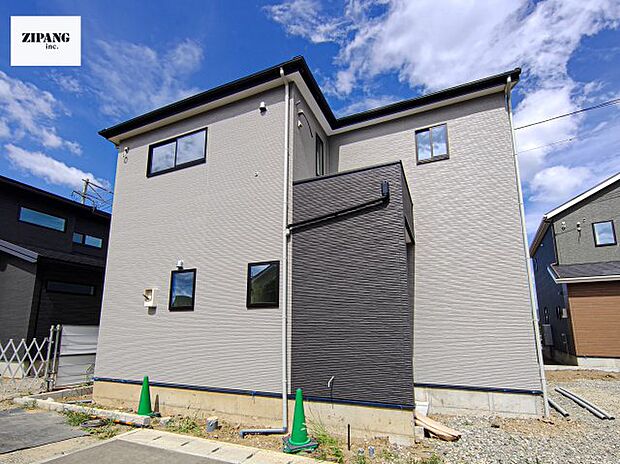 【外観】【現地外観写真】ただいま建築中です。周辺物件とともにご紹介させていただきますのでお気軽にお問い合わせください。(画像は完成イメージです)