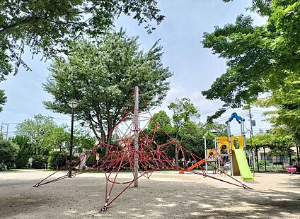 杉並区立永福中央公園 260ｍ