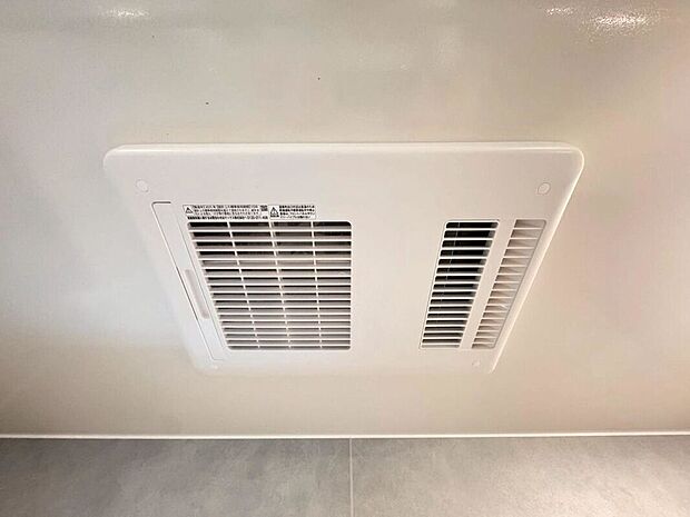 【◆浴室乾燥機】暖房・乾燥・換気・涼風など様々なシーンでご活用出来ます。雨や花粉の季節でも重宝します。ヒートショック防止にもなります。