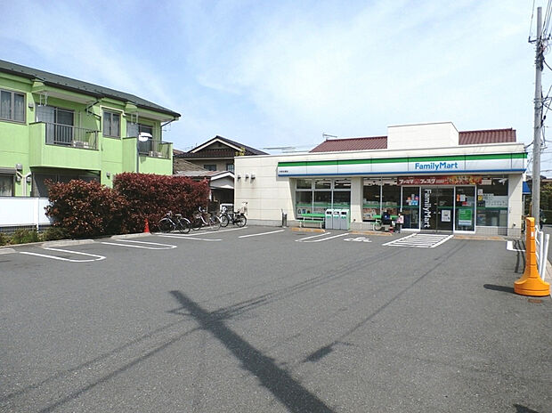 ファミリーマート中野白鷺店