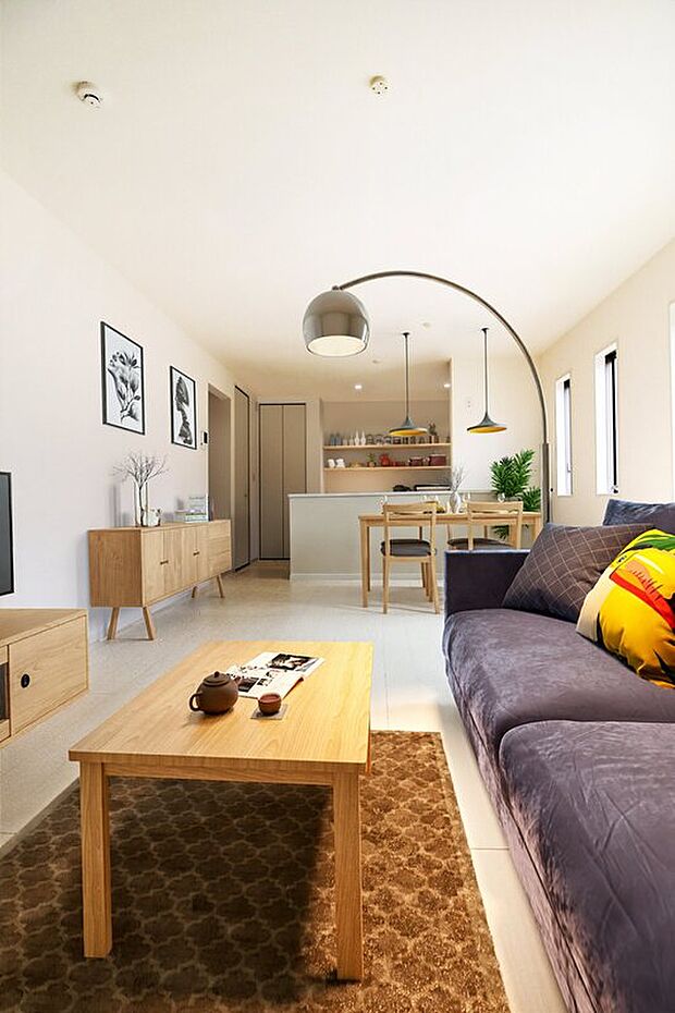 【リビング】※実際の建物とは異なります。