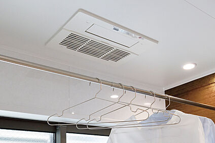 【浴室暖房乾燥機】