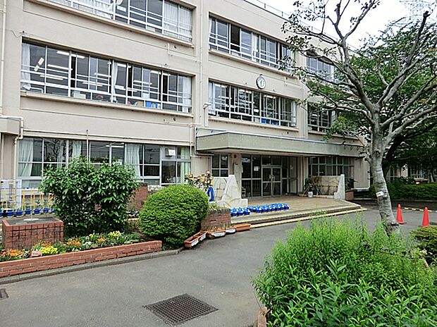 稲城市立稲城第六小学校(約560m)