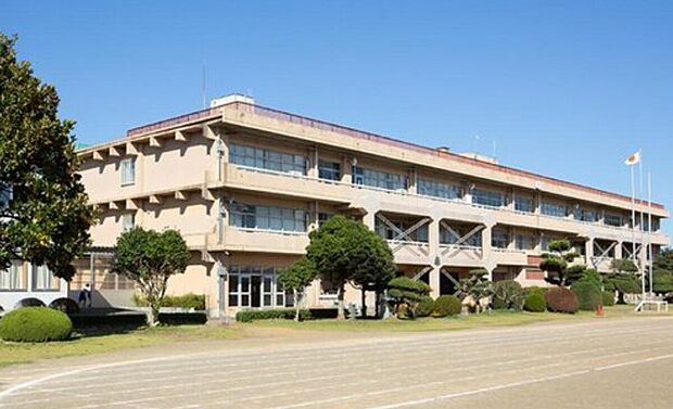 阿見町立朝日小学校（約840m・徒歩11分）
