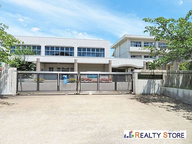 那珂川市立安徳南小学校（約550m）