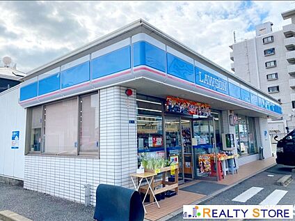 ローソン片縄2丁目店 280m