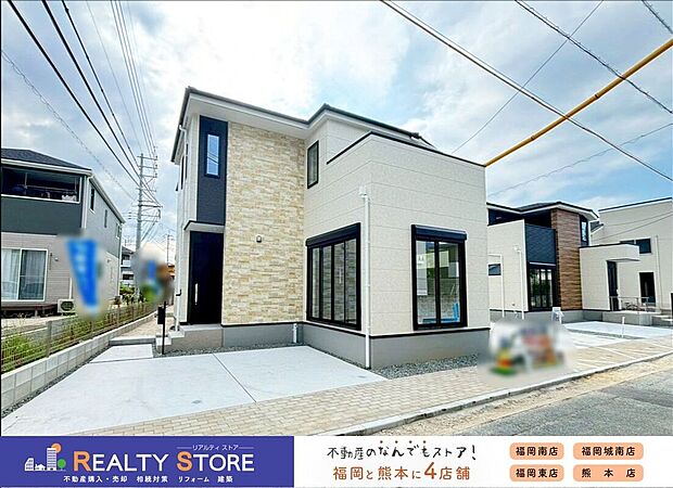 【外観】〈4号棟〉温もりのあるナチュラルカラーが素敵な外観♪