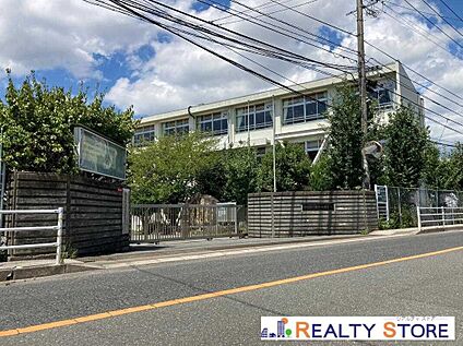 那珂川市立那珂川中学校 1700m
