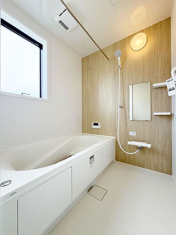 【バス】☆1号棟☆【ユニットバス】浴室乾燥暖房機付き♪追炊き機能があるので遅く帰ってきた家族も温かなお風呂タイム♪