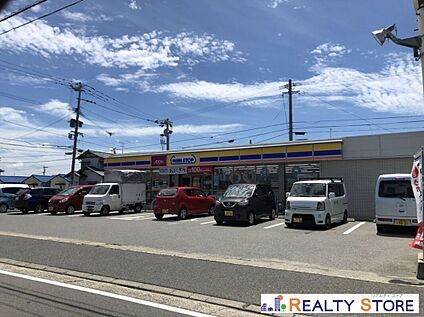 ミニストップ福岡大岳店 550m